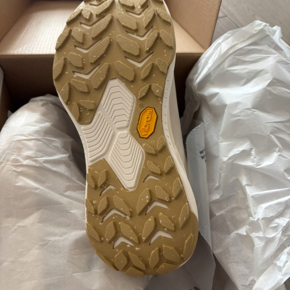 NWT HOKA Transport Chukka GTX SIZE 8.5 - Picture 5 of 5